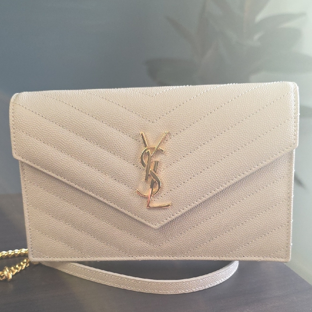 Yves Saint Laurent Cream Quilted Crossbody with Gold Chain - Picture 5 of 16